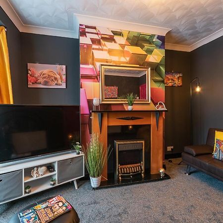 J'S Home Away From Home Fresh 2 Bedroom Garden Parking Kingston upon Hull Exteriör bild