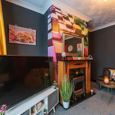 J'S Home Away From Home Fresh 2 Bedroom Garden Parking Kingston upon Hull Exteriör bild