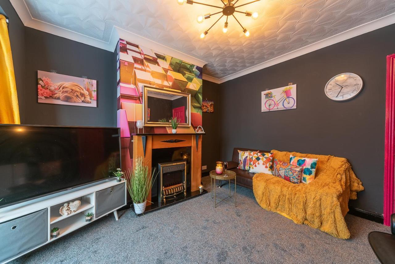 J'S Home Away From Home Fresh 2 Bedroom Garden Parking Kingston upon Hull Exteriör bild