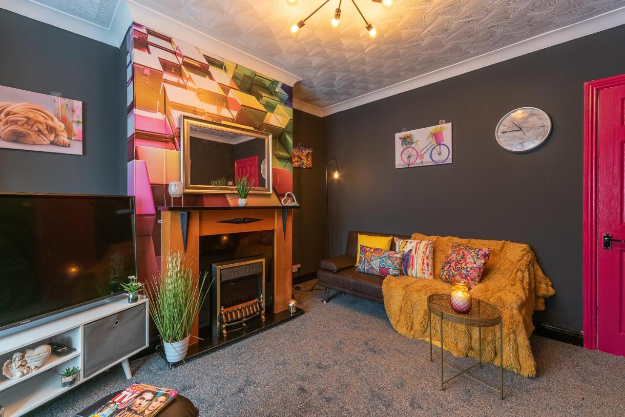 J'S Home Away From Home Fresh 2 Bedroom Garden Parking Kingston upon Hull Exteriör bild